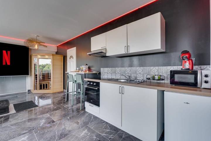 Gîte pour 2 personnes, avec sauna et vue ainsi que piscine et terrasse à Vieille-Toulouse - 2