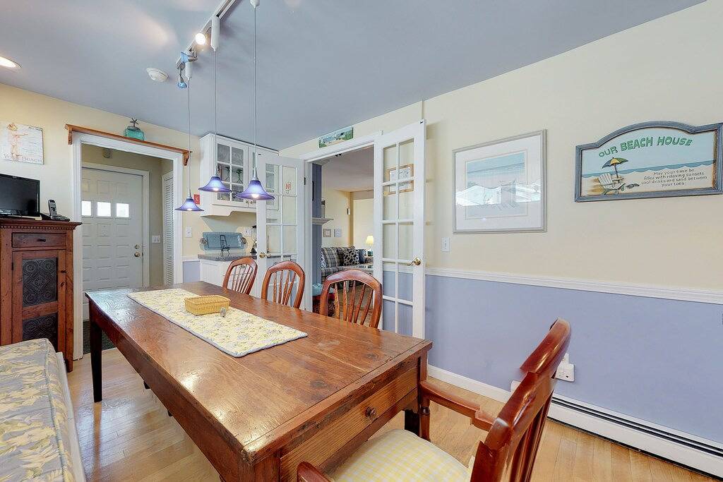 Ocean View Cottage mit Grill in der Nähe von Long Sands Beach, zu Fuß in die Stadt! in Cape Neddick, York County