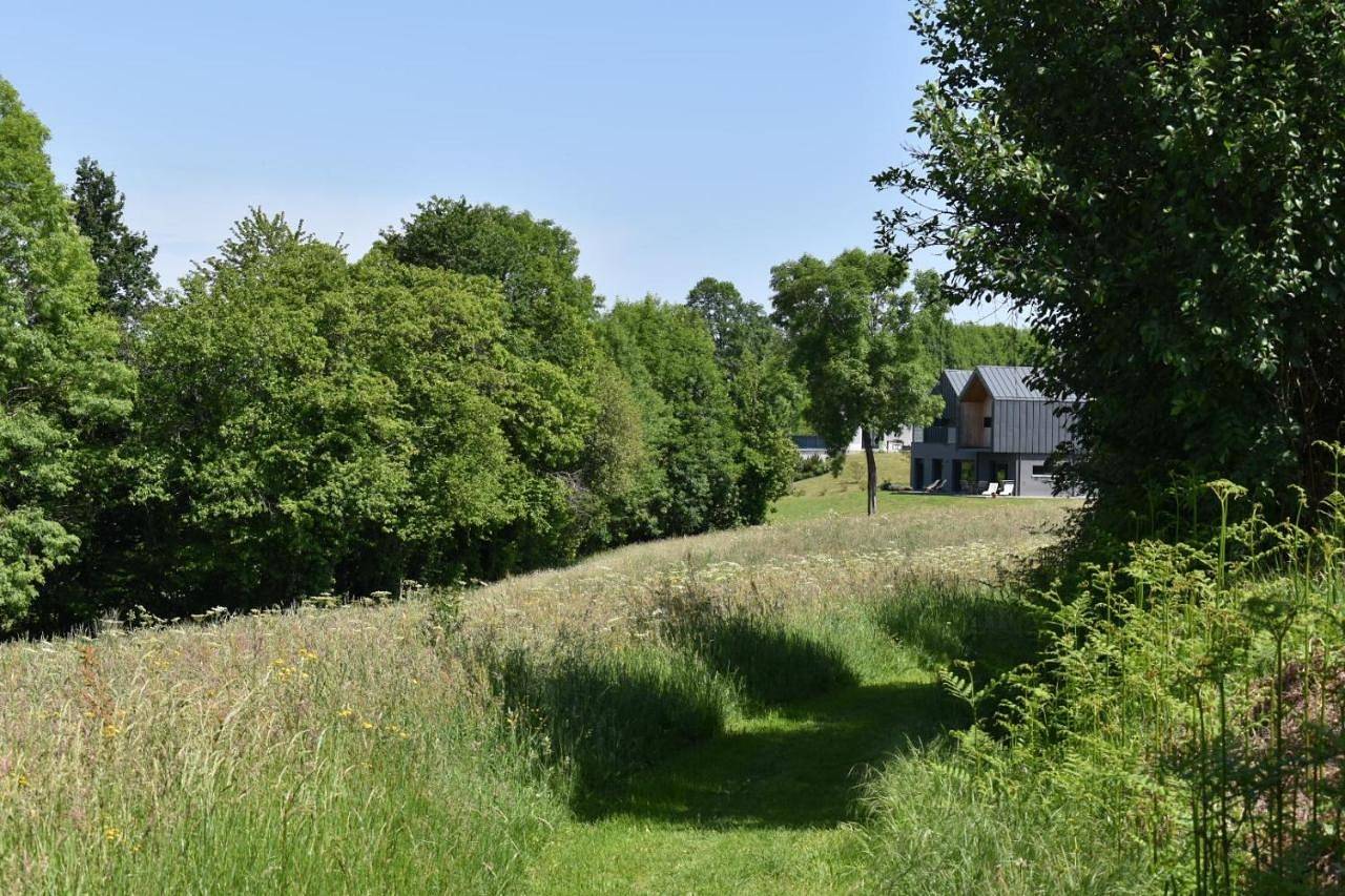 Appartement entier, Two-Bedroom Apartment in Saint-Hilaire-Peyroux, Région de Tulle