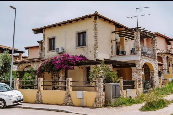 Casa vacanza per 8 persone, con panorama e giardino nonché balcone - 1