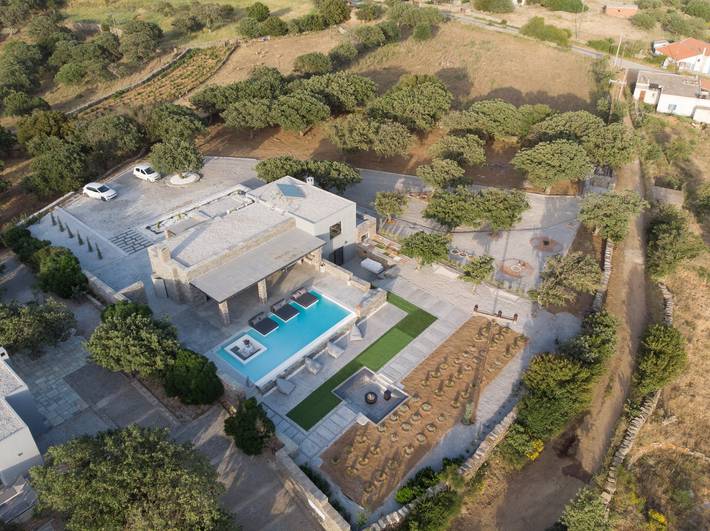 Villa pour 10 personnes, avec Terrasse ainsi que Piscine et Sauna dans Kea