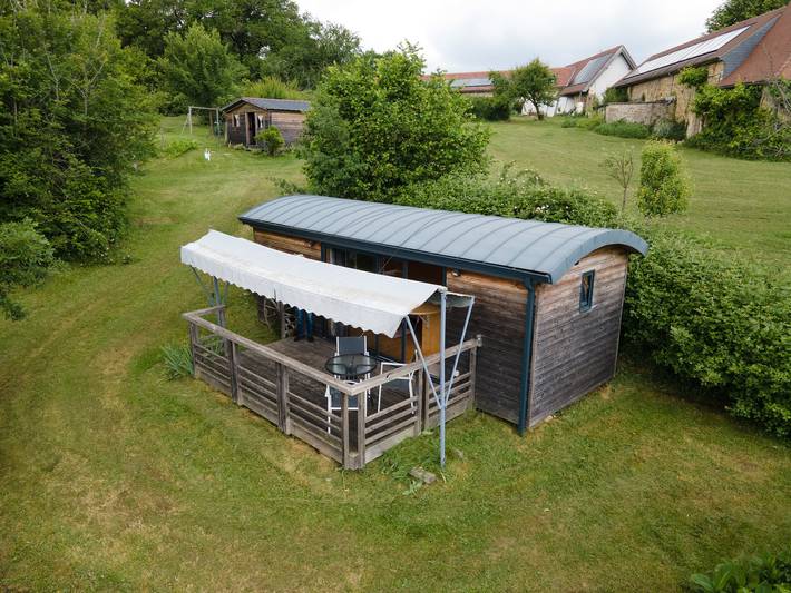 Appartamento intero, Mini casa a Null con giardino privato e aria condizionata in Auriac-du-Périgord, Périgord Noir