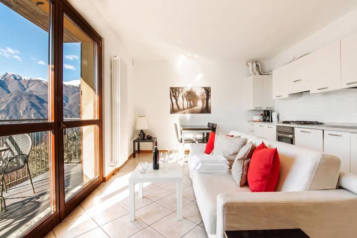 Ganze Wohnung, Vista d'Oro Ulivo Apt. 7 in Perledo, Gemeinde Perledo