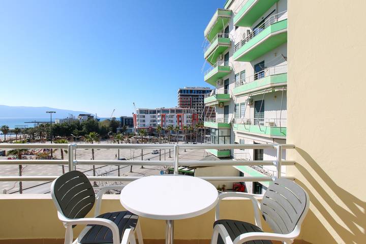 Ganze Wohnung, Ferienwohnung für 4 Personen mit Balkon in Vlorë (Stadt), Vlorë
