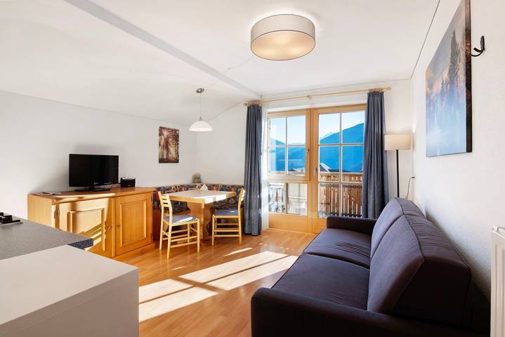 Entire apartment, Apartment 'Haus Peer D1' with Mountain View, Balcony and Wi-Fi in Burgeis, Mals