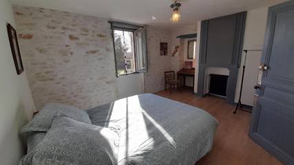 Chambre d’hôte pour 2 personnes, avec jardin ainsi que vue et terrasse dans Cartelègue