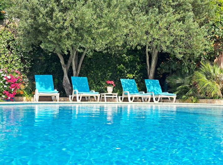 Gîte pour 4 personnes, avec piscine ainsi que jardin et terrasse dans les Alpes maritimes - 2