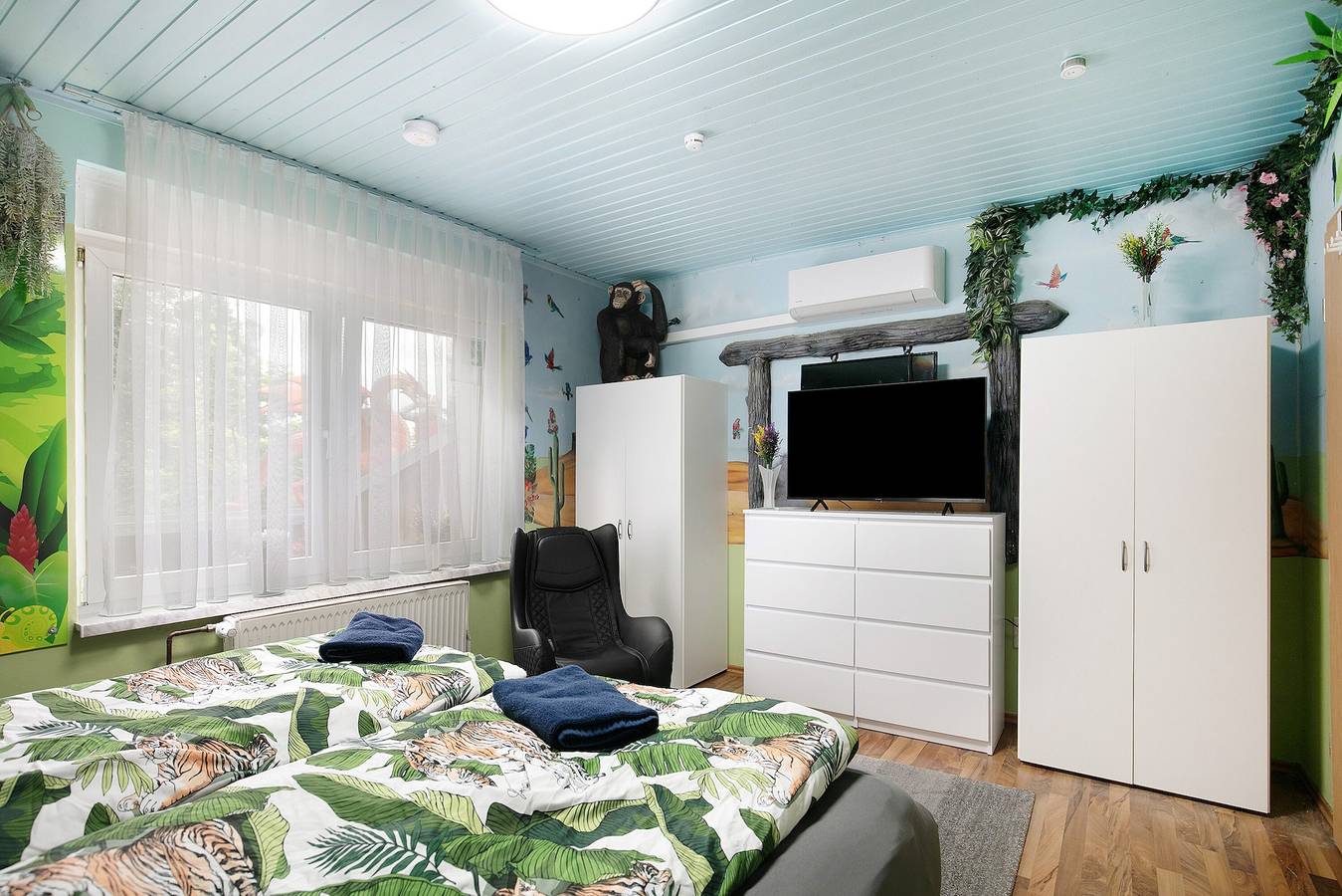 Ganze Wohnung, Ferienwohnung 'Familienwohnung' mit gemeinsamer Terrasse, Wlan und Klimaanlage in Kloster Lehnin, Mittelmark