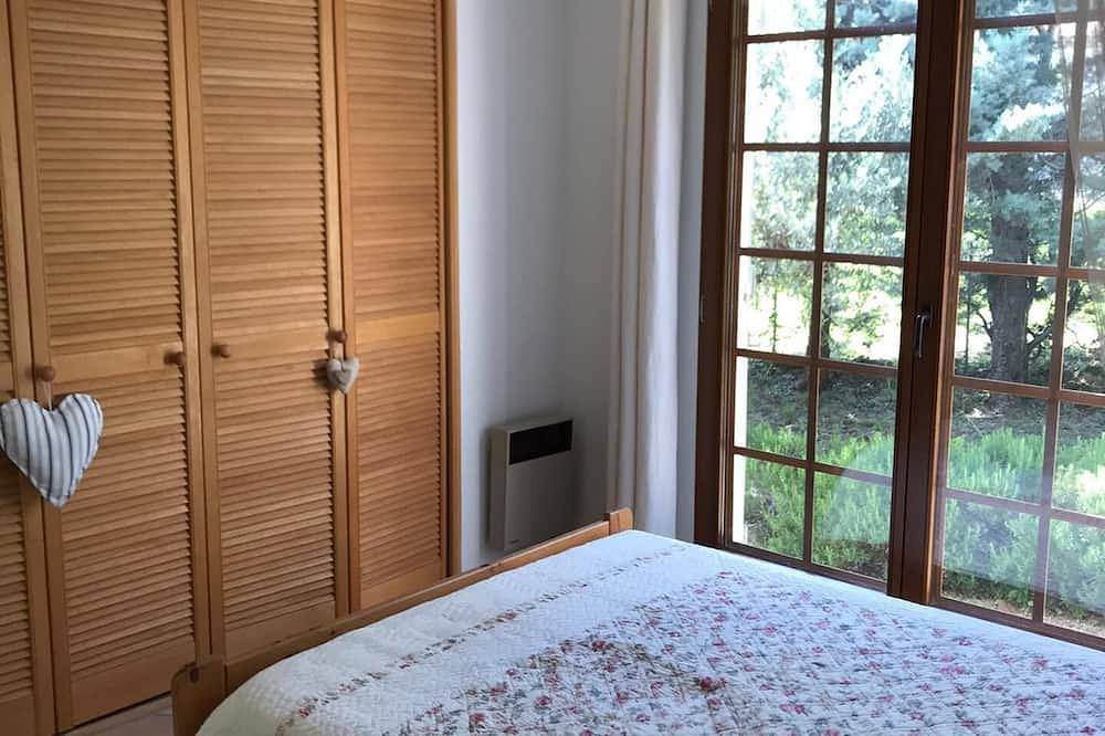 Villa De Charme super equipped, private pool, 3 bedrooms, 970 m from the center in Lorgues, Draguignan region