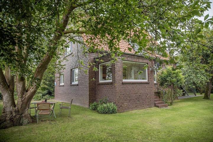 Ferienhaus für 9 Personen, mit Terrasse und Garten in Carolinensiel