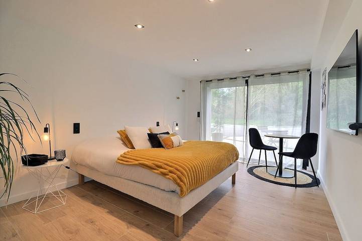 Location de vacances pour 15 personnes, avec jardin à Laillé - 4