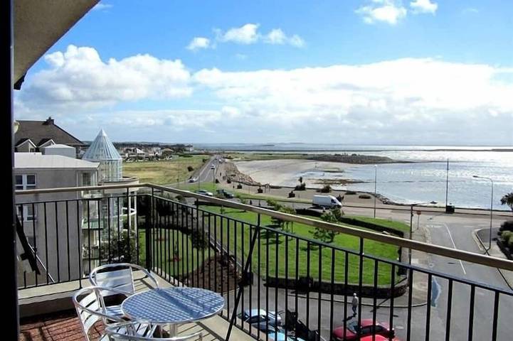 Holiday rental for 4 people, with balcony in Salthill