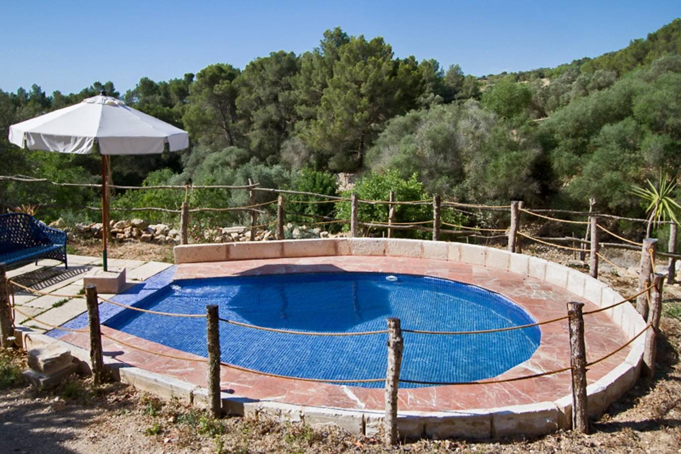 Entire apartment, Cosy Apartment in Petra with Shared Pool in Petra, Majorca Center