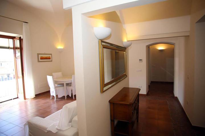 Ferienwohnung für 4 Personen, mit Terrasse und Ausblick in Santa Maria di Castellabate - 3