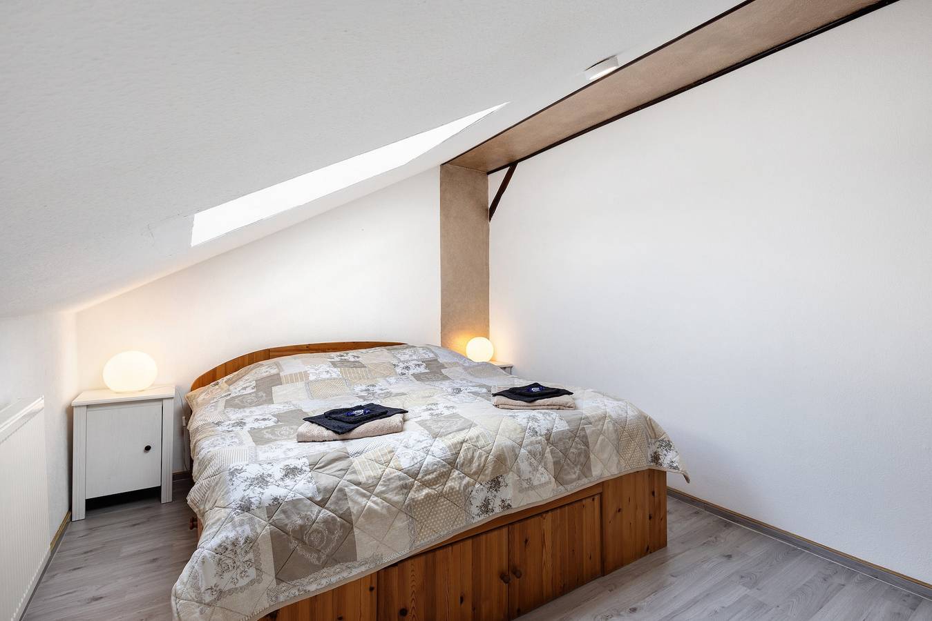Apartamento entero, Apartamento 'Thomée' en el corazón de Schleswig-Holstein: ideal para estancias cortas o largas y trabajadores in Mein Itzehoe Region