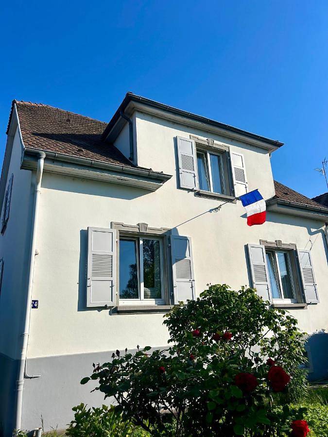 Aulouison Maison spacieuse et paisible de 200 m2, à proximité du Parlement européen in Strasbourg, Région de Strasbourg