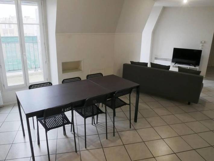 Gîte pour 8 personnes, avec balcon à Drancy - 3