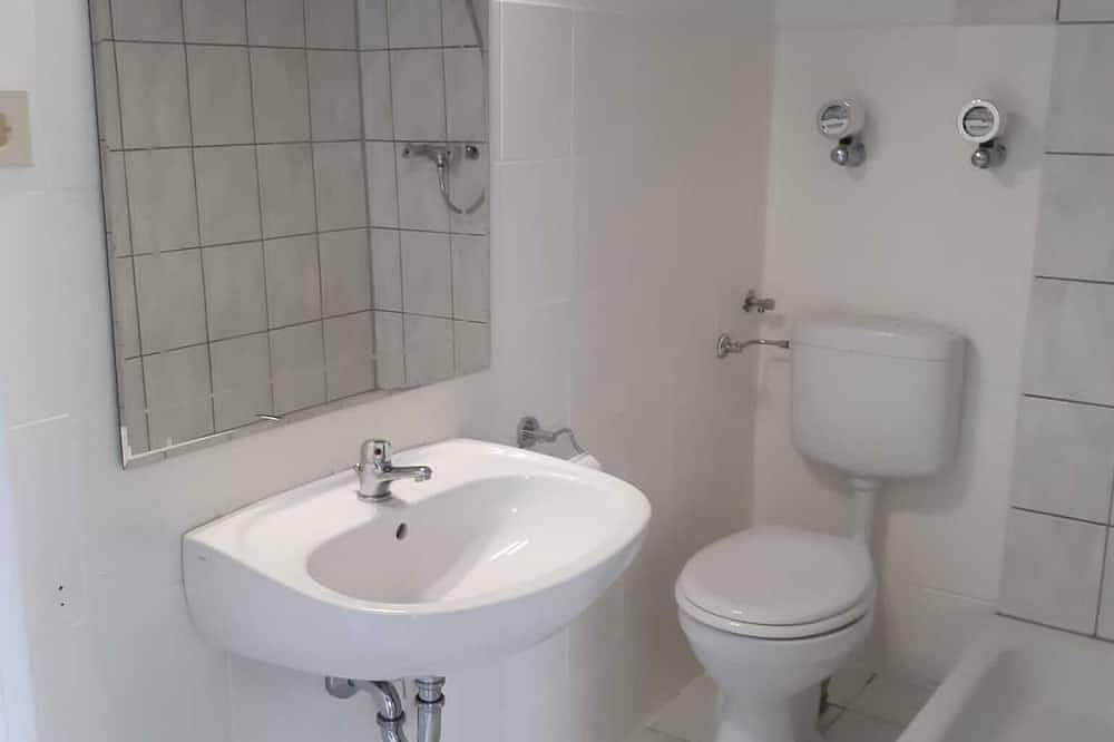 D&B staycation Ferienpark,\nferienwohnung \"Der Elefant\" in Niedenstein, Schwalm-Eder-Kreis