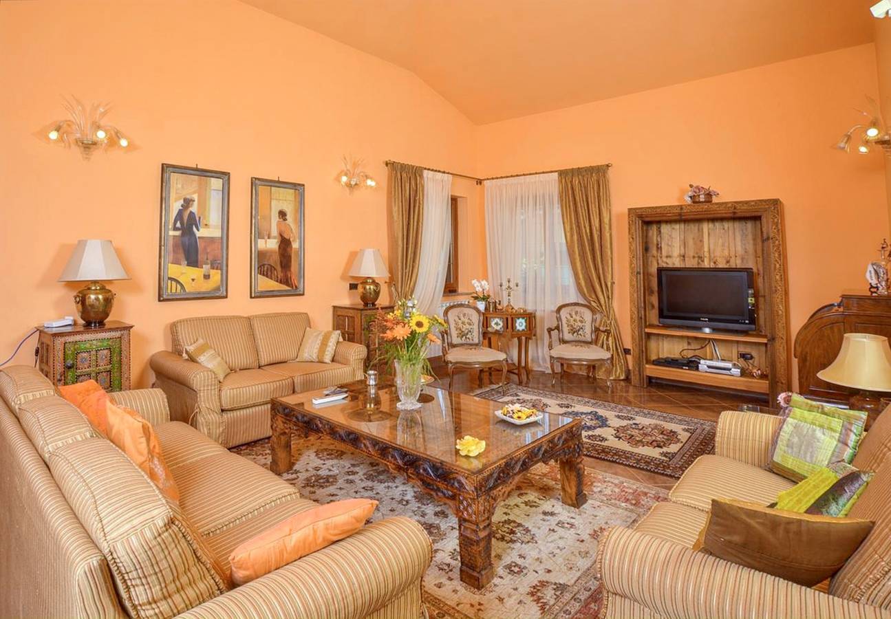 Gemütliche Villa in Ladispoli mit privatem Pool in Ladispoli, Rom Provinz