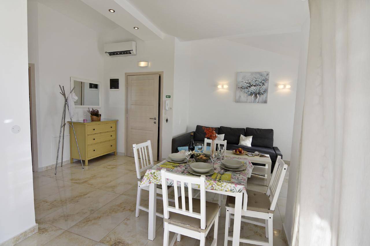 Geheel vakantieappartement, Flat with a view of the water in Savudrija, Umag