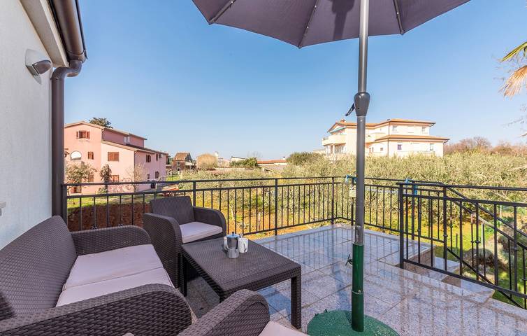 Ferienwohnung für 4 Personen, mit Balkon in Novigrad