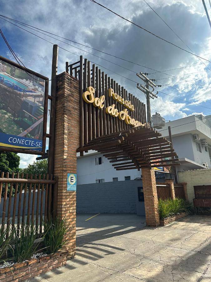 Pousadas para 2 pessoas, com piscina e jardim em Barra do Garças