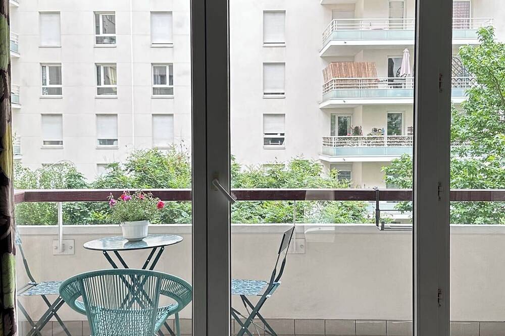 Appartement De Vacances pour 2 Personnes dans Courbevoie, Hauts-de-Seine