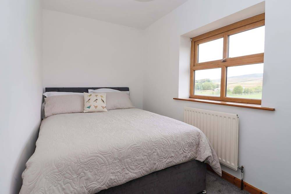 1 Upper Austby Farm Cottage, pet friendly, with a garden in Ilkley in Addingham, Nidderdale AONB