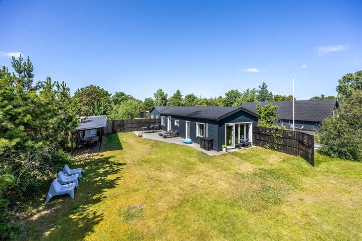 Feriehus for 6 personer, med terrasse - 1