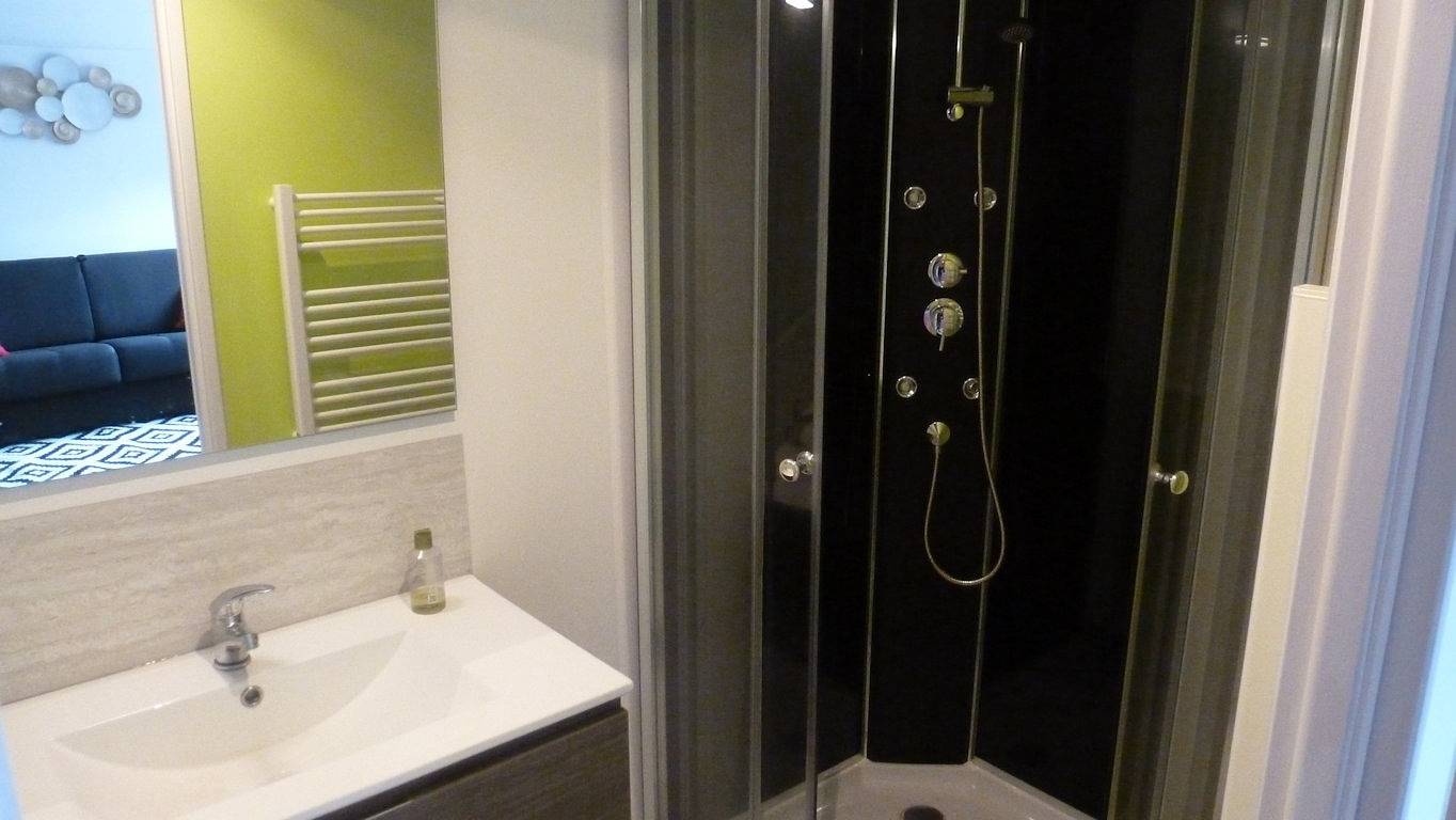 Appartement entier, Logement Gris: Le232Fr Futuroscope Poitiers in Chasseneuil-du-Poitou, Vienne (France)