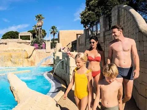Mobilhome pour 6 Personnes in Le Muy, Côte méditerranéenne (France)