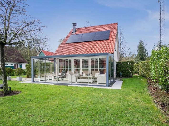 Ferienhaus für 5 Personen, mit Terrasse und Garten sowie Pool, kinderfreundlich - 1