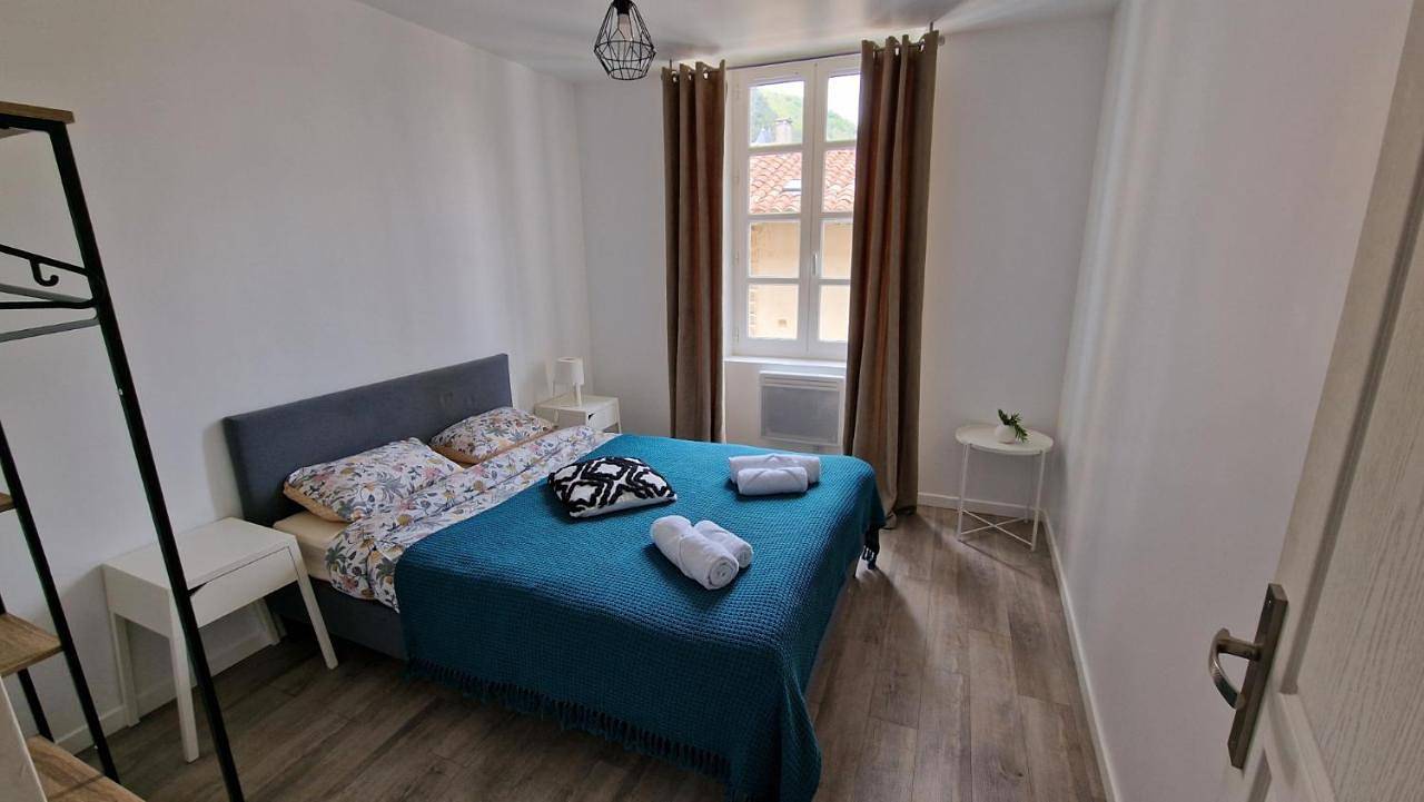 Appartement entier, Two-Bedroom Apartment in Foix, Ariège
