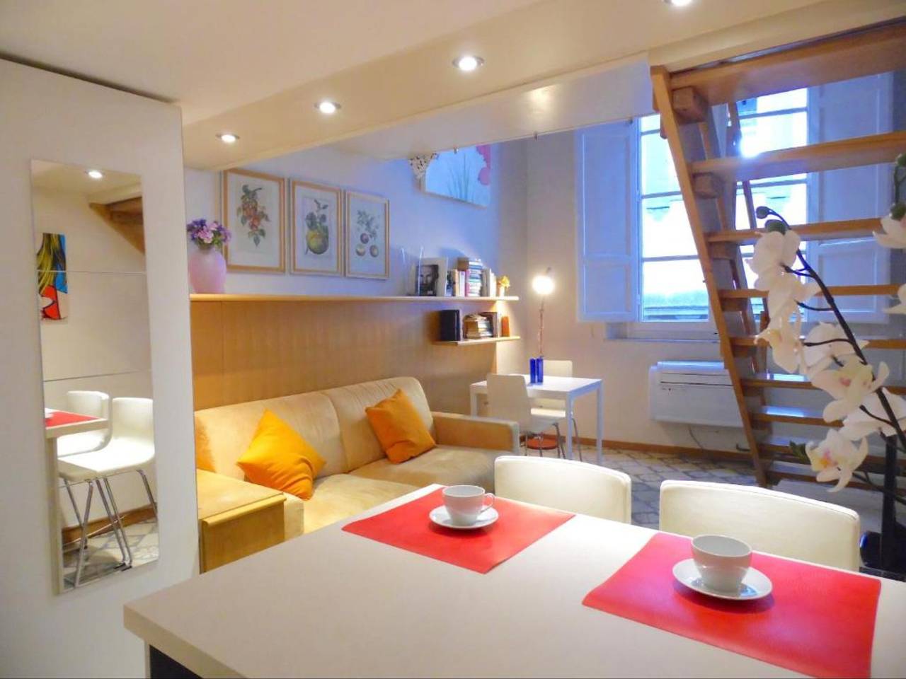 Sogno Apartment Lucca – Bright Loft in Historic Center, Sleeps 4 in Lucca, Lucca Province