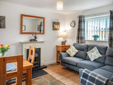 Log Cabin for 4 People in Northumberland, North East England, Photo 2