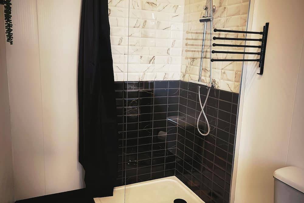 Ganze Wohnung, Movie-themed apartment with large screen in Woustviller, Saargemünd