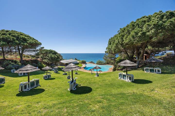 Villa 'V-Blue' con Piscina Privada, Wi-Fi y Aire Acondicionado in Praia da Prainha, Alvor