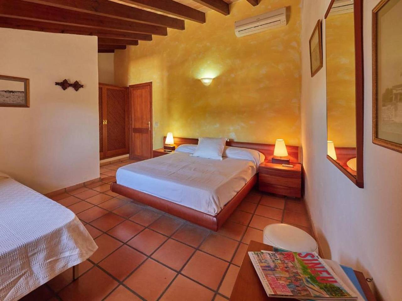 Habitación Triple con piscina compartida, Wi-Fi y aire acondicionado in Sineu, Interior de Mallorca