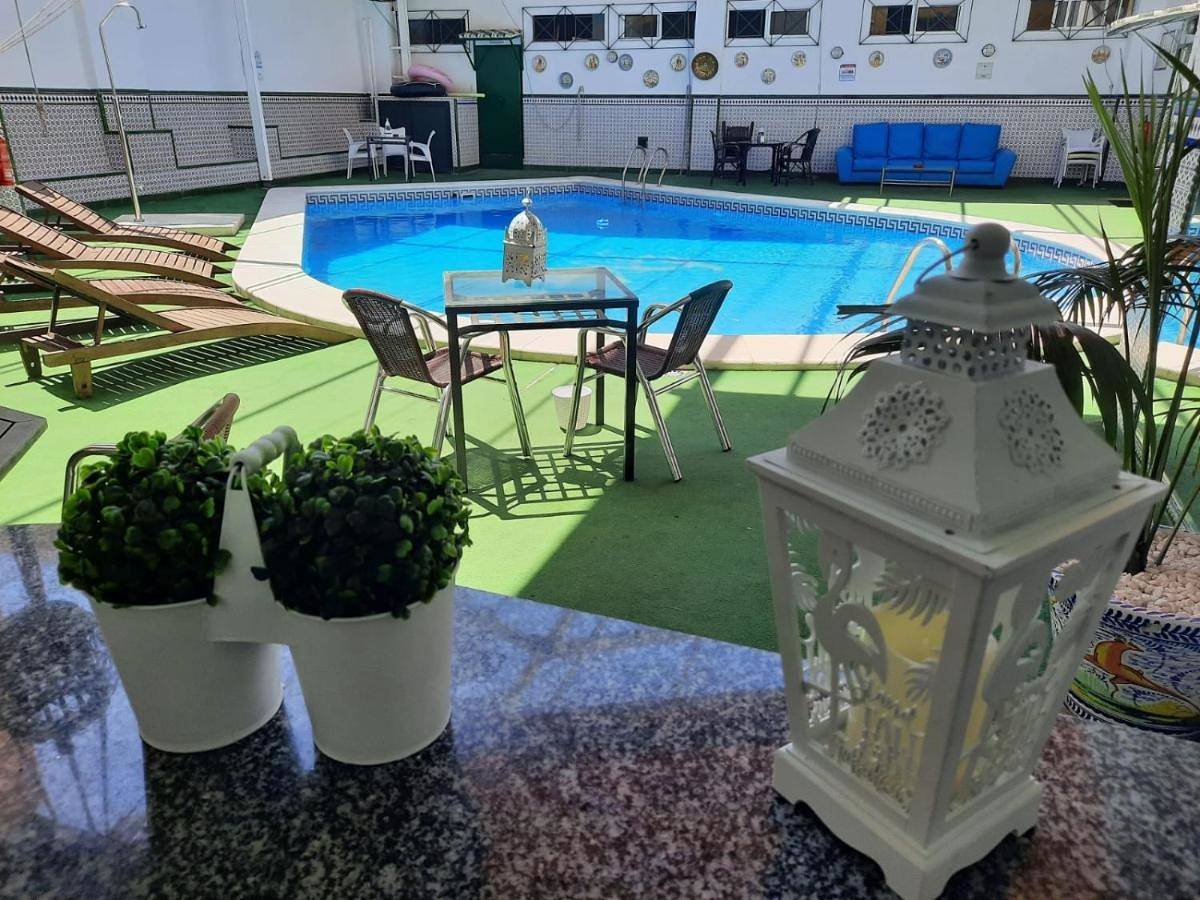 Maison d’hôte pour 4 personnes avec terrasse in Cerro-Amate, Séville