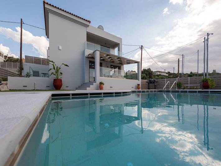 Ferienhaus für 6 Personen, mit Terrasse und Garten sowie Pool in Adele