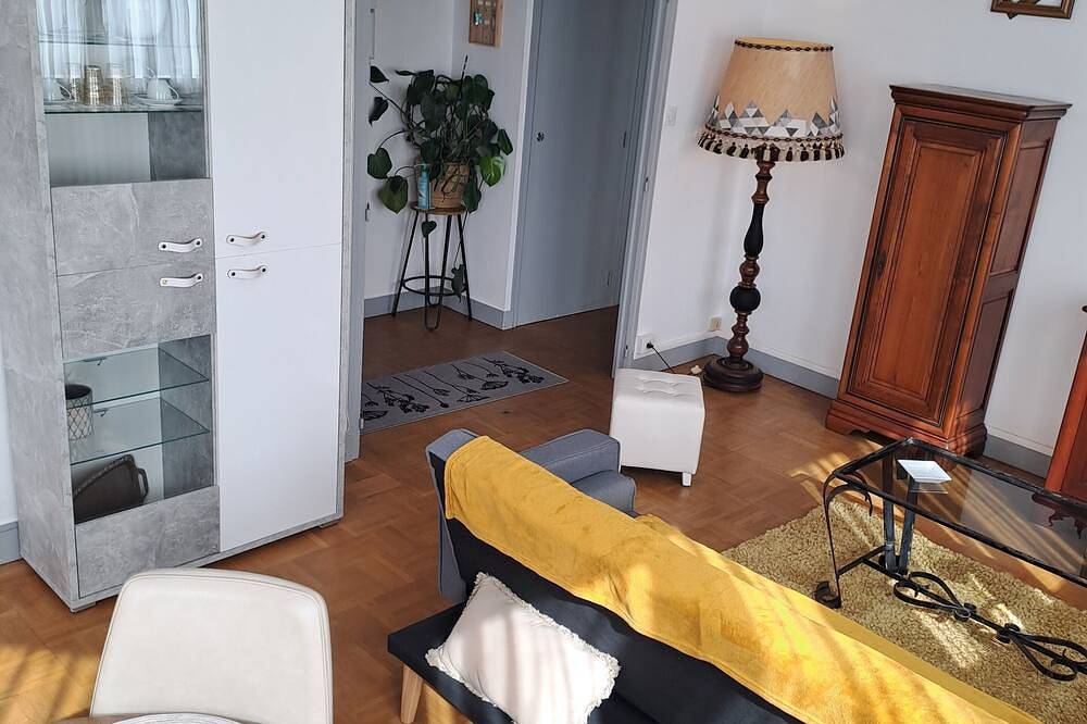 Entire apartment, T2 Centre Ville Idéal Pour Visiter Limoges Sans Voiture in Limoges, Limoges region