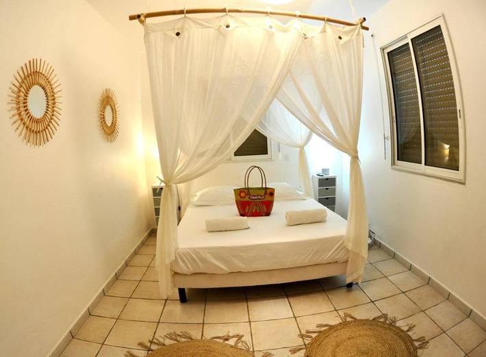 Gîte pour 3 personnes, avec jardin ainsi que vue et piscine dans Plage de Petit-Havre - 3