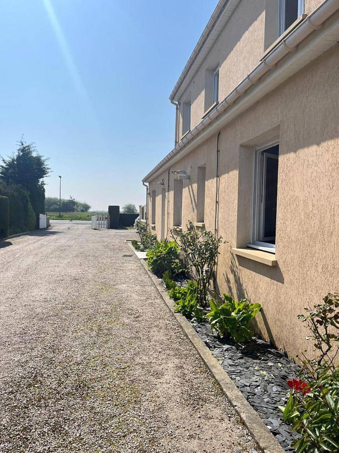 Gîte pour 11 personnes, avec jardin et terrasse à Ravenoville