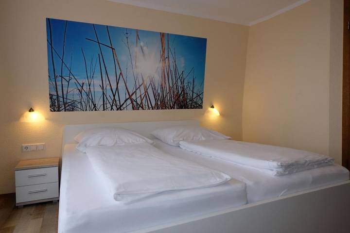 Hotel für 2 Personen, mit Balkon und Terrasse sowie Ausblick in Rothenberg - 2