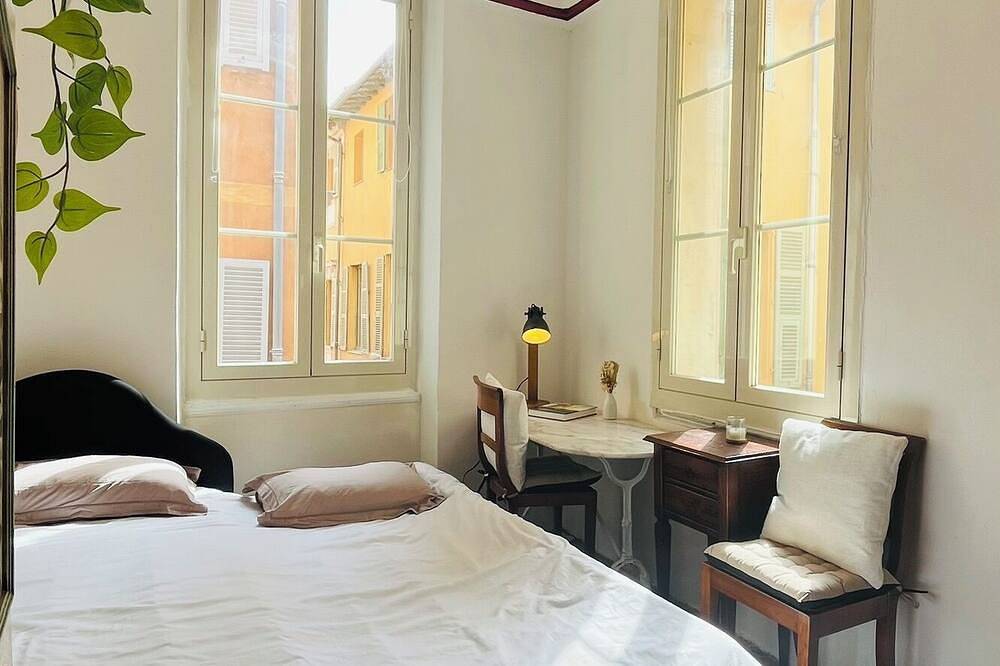 Private room in the Old Town, 2 minutes from the sea!  in Nizza, Nizza und Umgebung