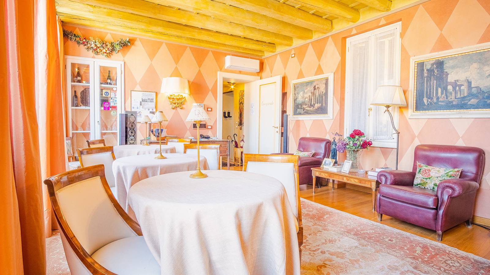 Ganze Wohnung, Ferienwohnung für 6 Personen mit Ausblick in Centro Storico di Verona, Verona