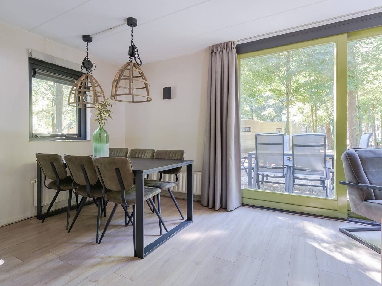 Bosbungalow met zwembad in Epe, Veluwe