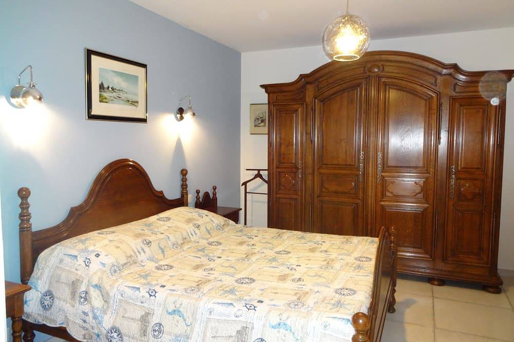 Großes Haus 180 m vom Meer und dem schönen Strand von Trestel entfernt in Trévou-Tréguignec, Rosa Granitküste