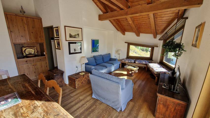 Ferienwohnung für 6 Personen, mit Balkon und Garten sowie Sauna und Seeblick in Silvaplana