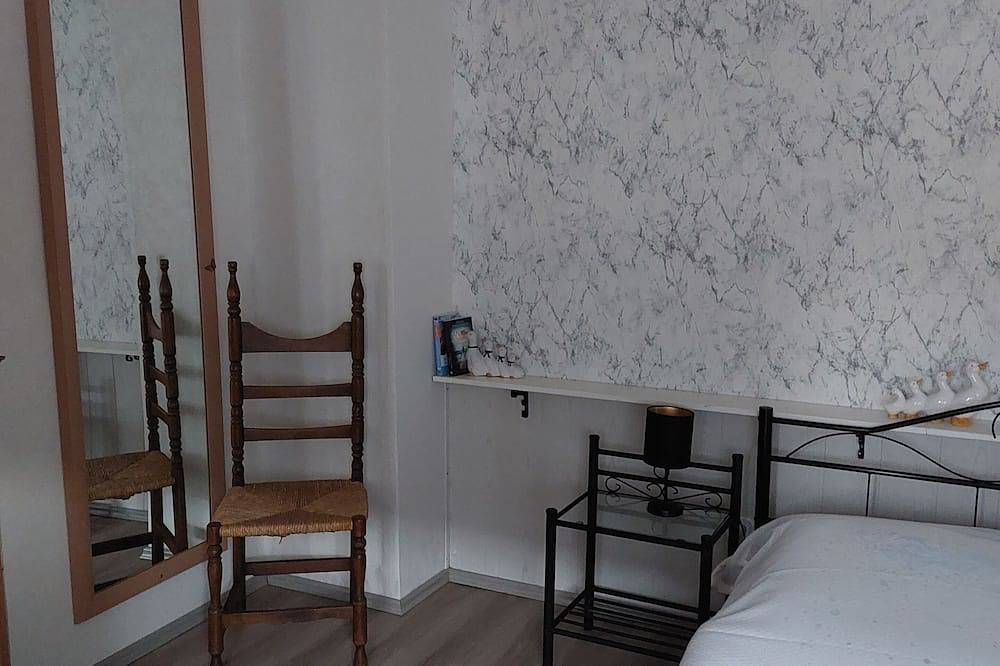 Ganze Wohnung, Ferienwohnung Warfthuus in dem wunderschönen Warftendorf Rysum in Rysum, Krummhörn